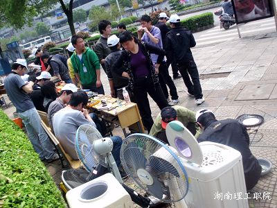 �����£����Ǽ��������